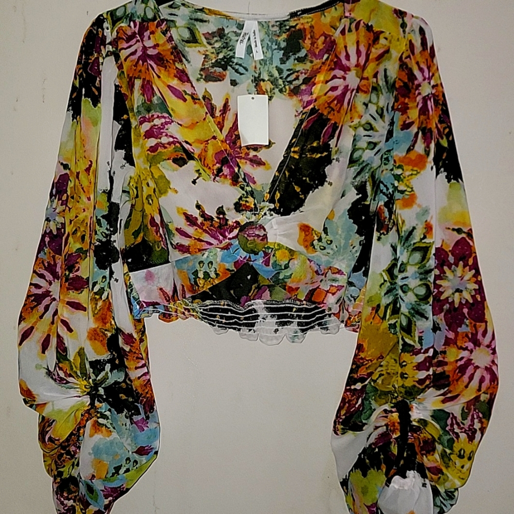 Womens Top Size Large. New With Tags